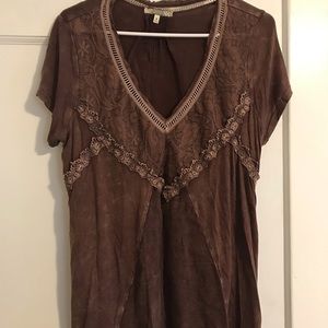 Gimmicks by BKE Washed Top - NWT